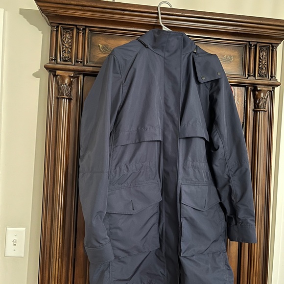 Canada Goose Navy Blue coat - Picture 9 of 9